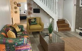 Rockley Green House - 3 Bedroom Home In Liverpool